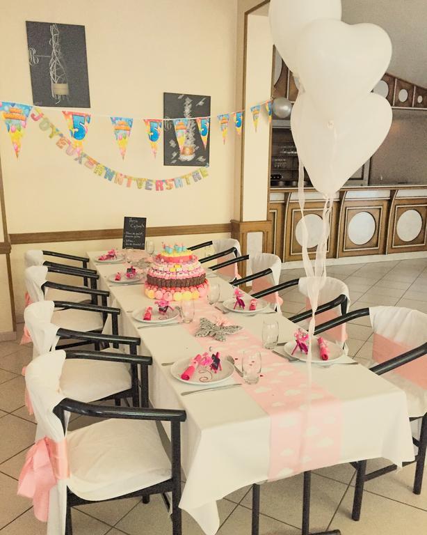 Hotel Restaurant L'Evidence Neufchâteau المظهر الخارجي الصورة